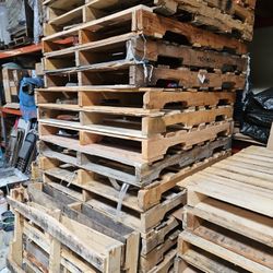 4 Way Pallets