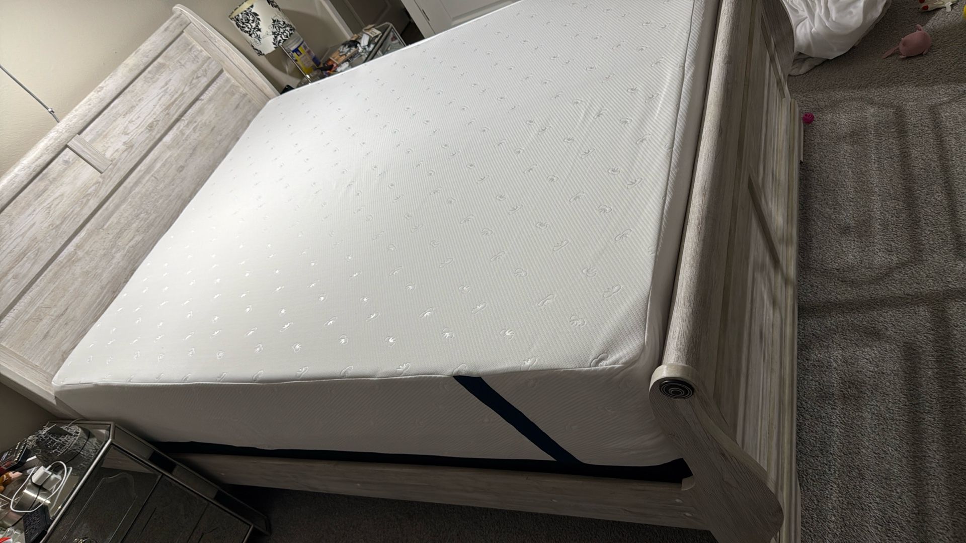 Queen firm Foam mattress (NEW) Dining Table And 4 Chairs (Like new)