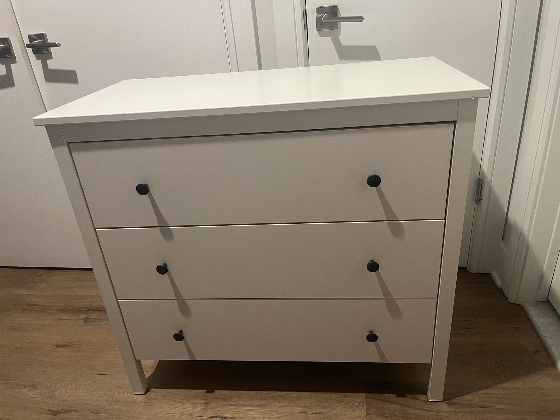 Move Out SALE: Dresser