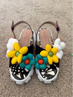 Betsey Johnson Floral Platform Sandals Size 6.5 Chunky Flower Slingback Heels