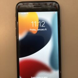 Apple iPhone 7 32GB Unlocked For Any Carrier Like New!