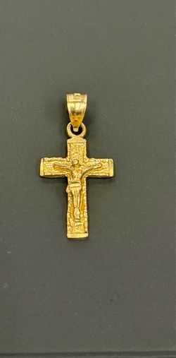 Yellow gold Jesus cross charm pendant 1 inch