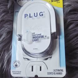 Febreze Plug Scented Oil Warmer New