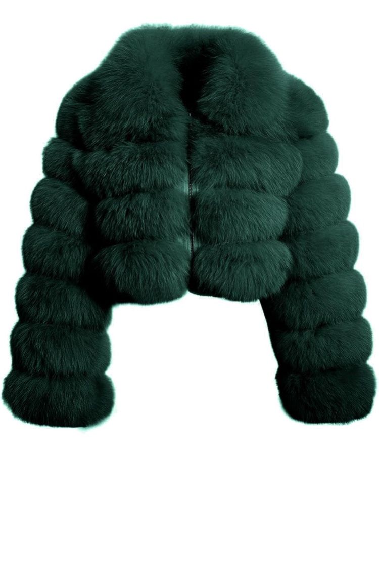 Crop fur  coat … it’s in black !