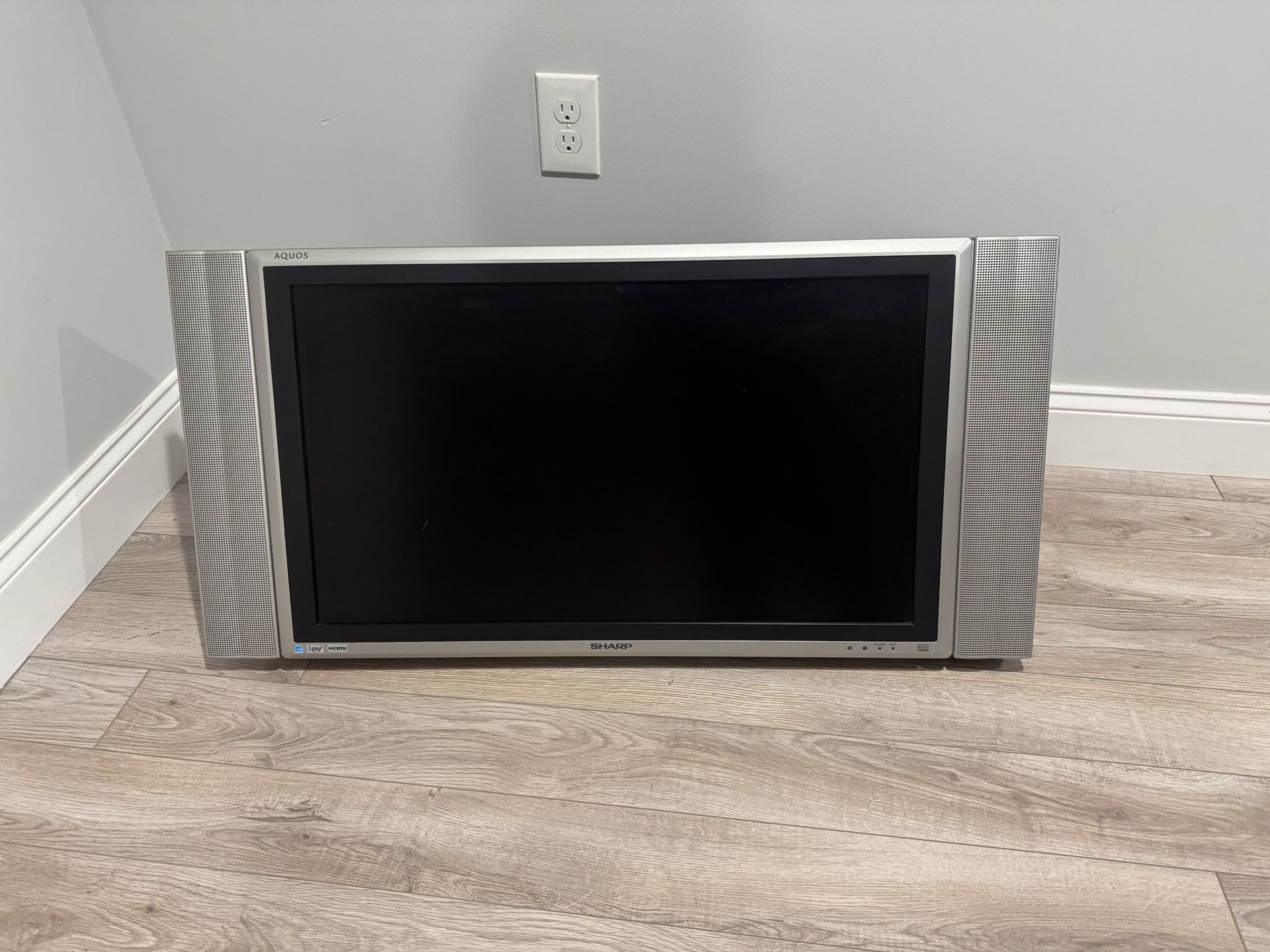 Silver Sharp Aquos Mountable TV 26”