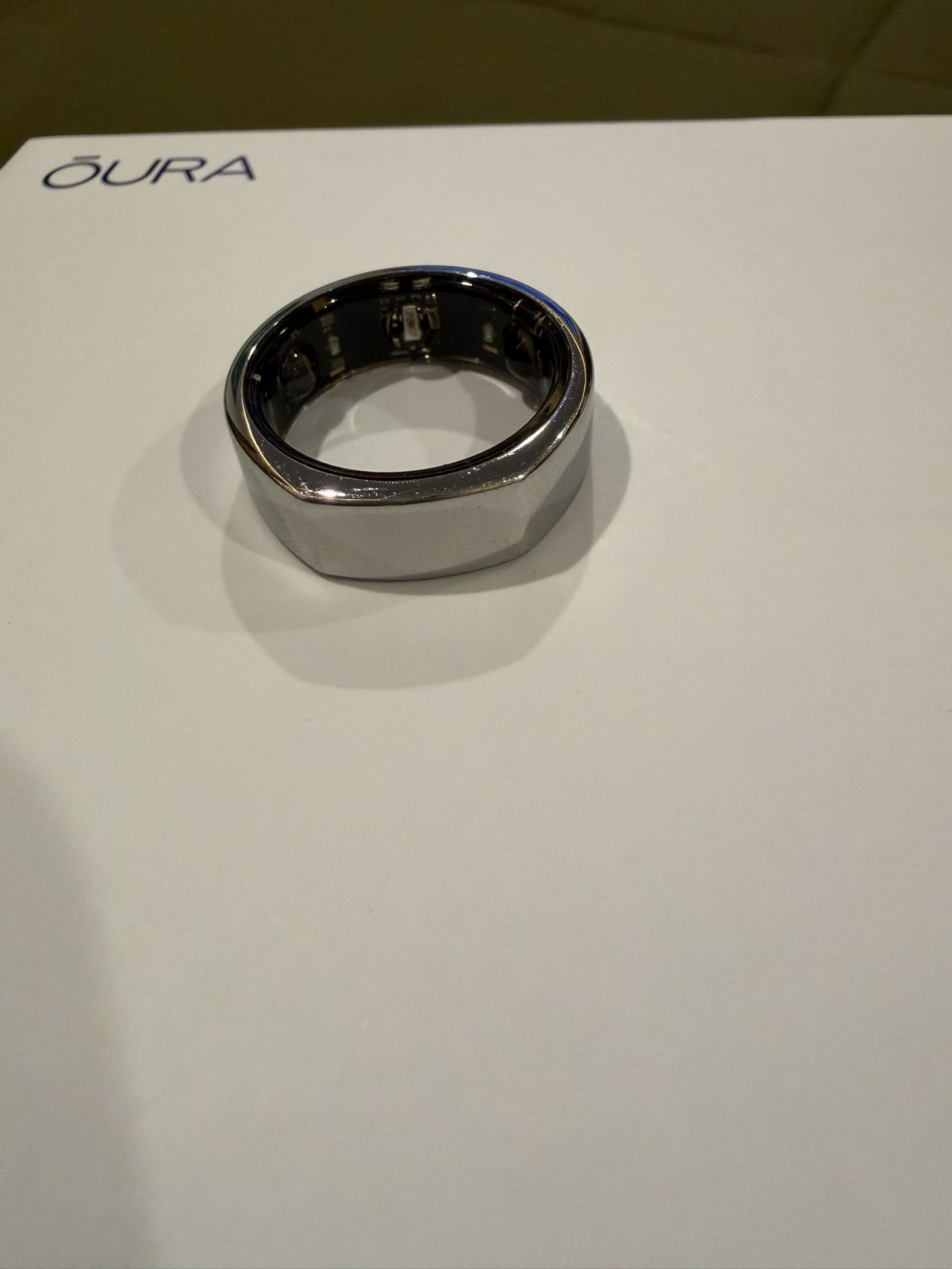 Oura Ring Gen 3 Heritage Silver US Size 9 with Charging Base