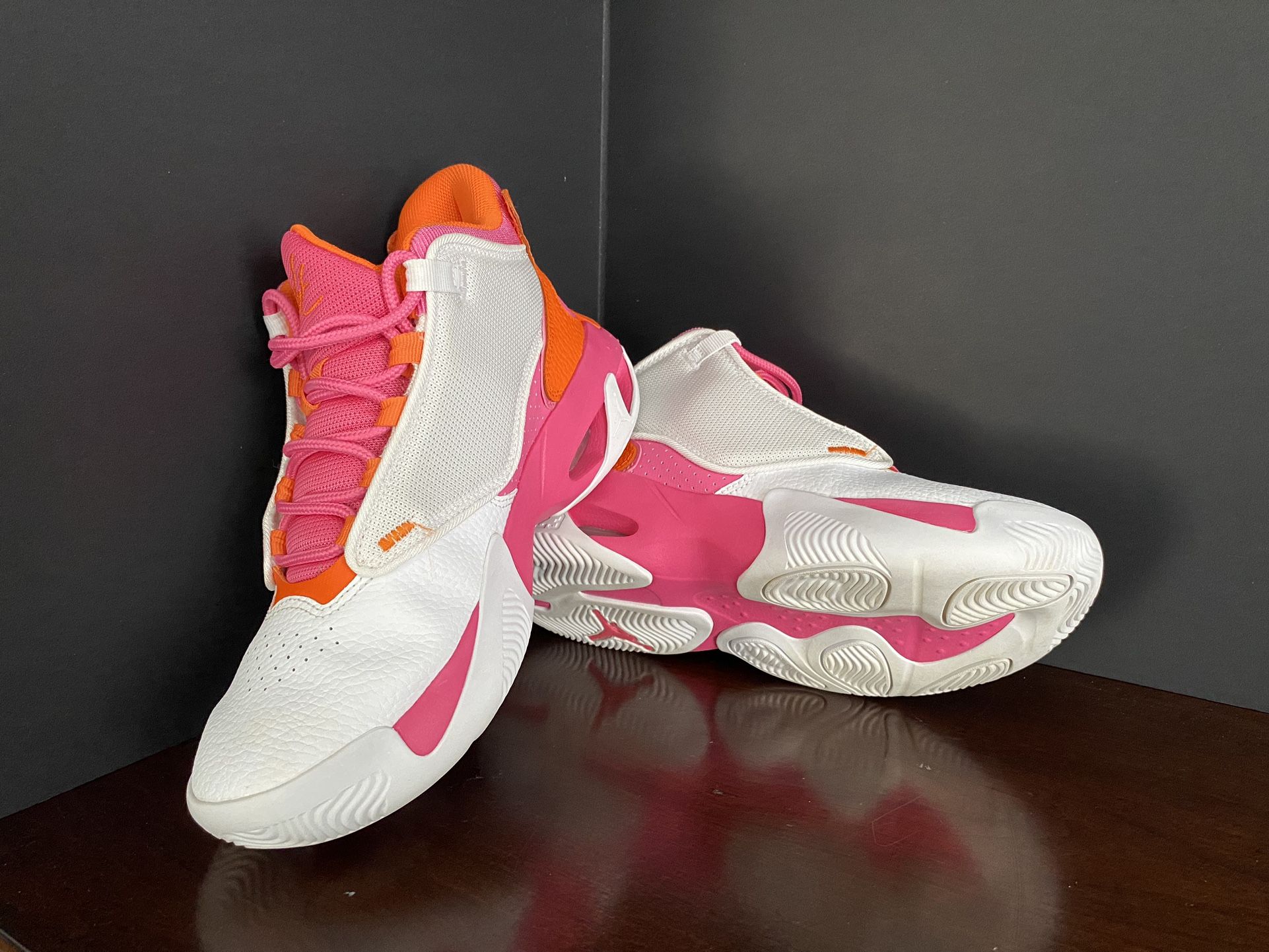 Jordan Max Aura
