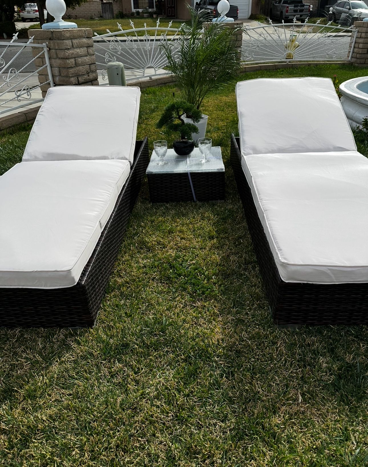 Brand New Patio Lounge Chairs Set