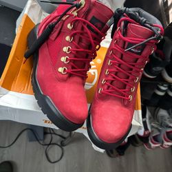 timberlands BRAND NeW