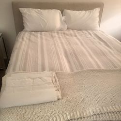 Used Queen Bed