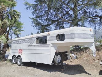 1997 3 Horse Trailer Gooseneck