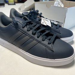 Men’s Adidas Grand Court 2.0 Tennis Shoe’s Size 10 1/2 NEW