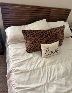 Queen  size bedroom set
