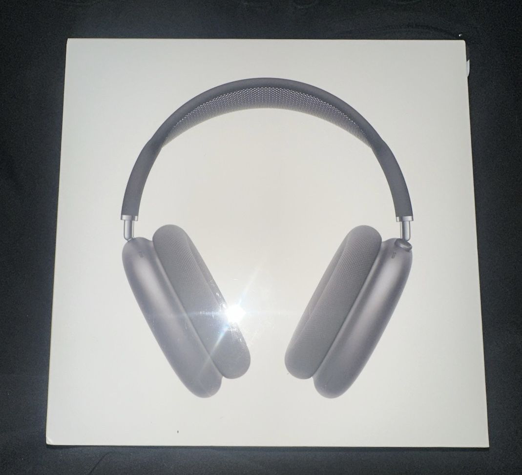 Apple AirPod Max W/ Smart Case