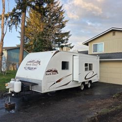 2010 Heartland North Trail 21' With Slide Out 