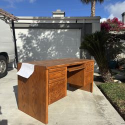 Free Desk