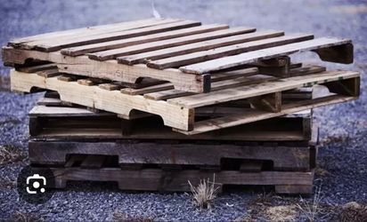 Used Wooden Pallets – Lot of 5
