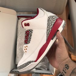Jordan 3 Cardinal Size 9.5