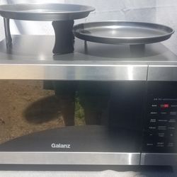 MICROWAVE, CONVENTIONAL, AND AIR FRYER OVEN 