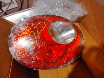 Tail Light - Compatible/Replacement for '06-10 VW Volkswagen New Beetle - Left Hand - Driver -