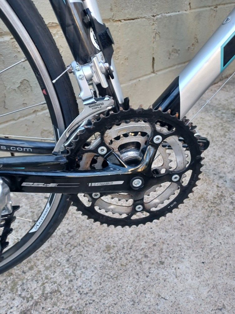 GIANT size 700 Speed 24 Frame 17