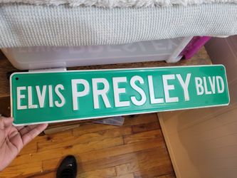 Elvis Presley Street Sign