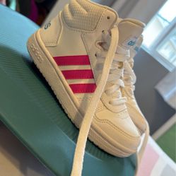 Girl ADIDAS 12K
