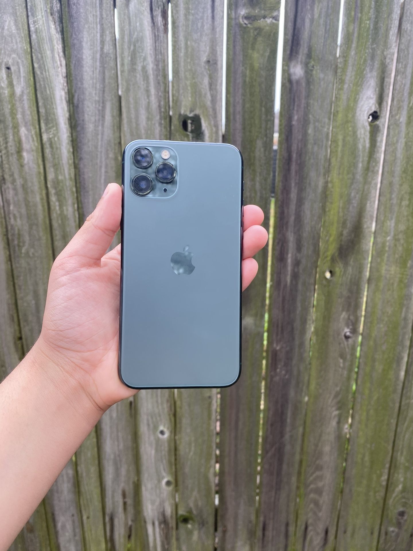 iphone 11 pro max 256 gb t-mobile boost mobile will trade for any samaung or iphone plus cash any carrier ok