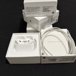 Apple AirPods Pro 2 Active Noise Canceling Wireless Bluetooth Earbuds New