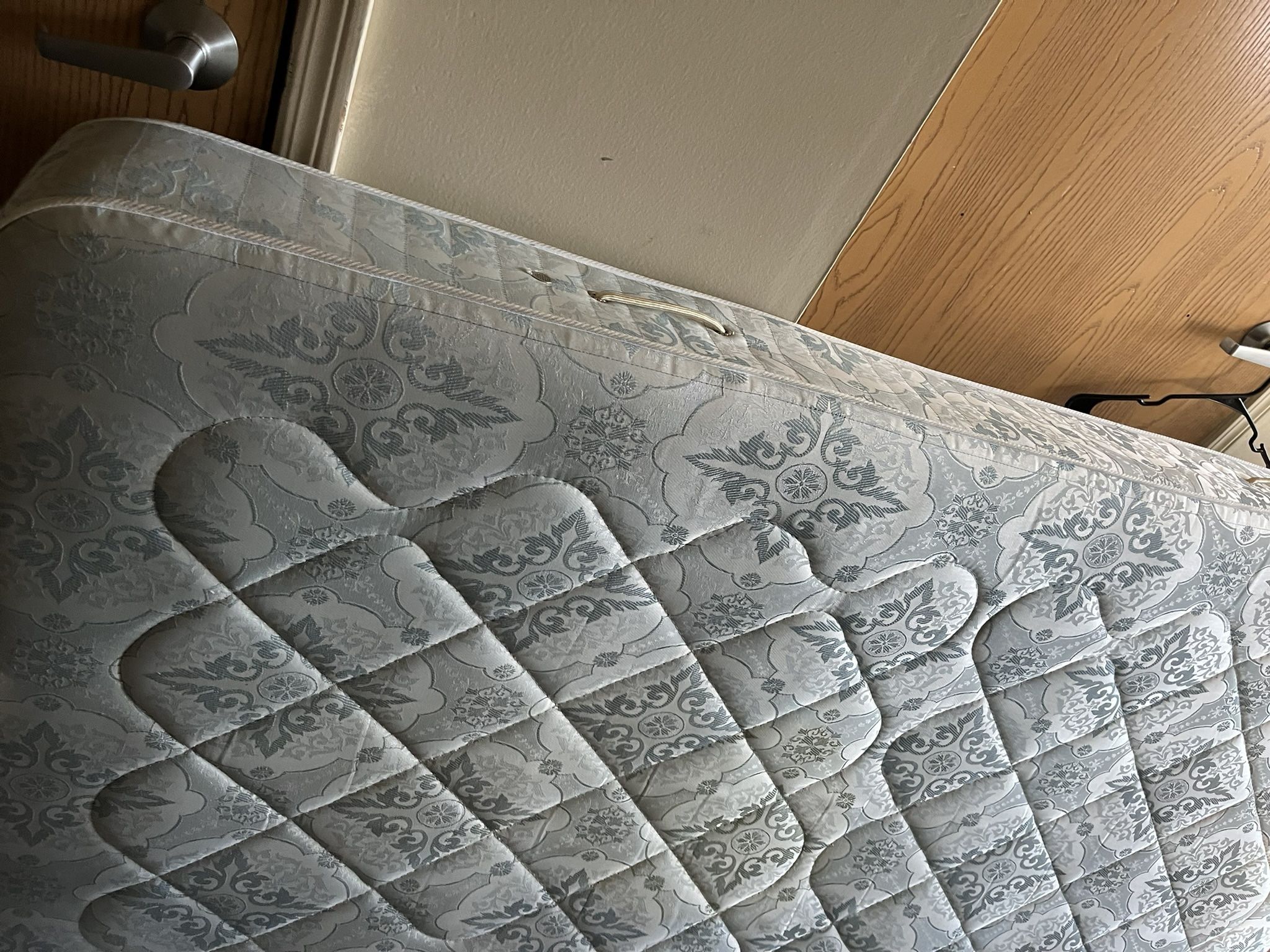 Twin Bed And Box Spring
