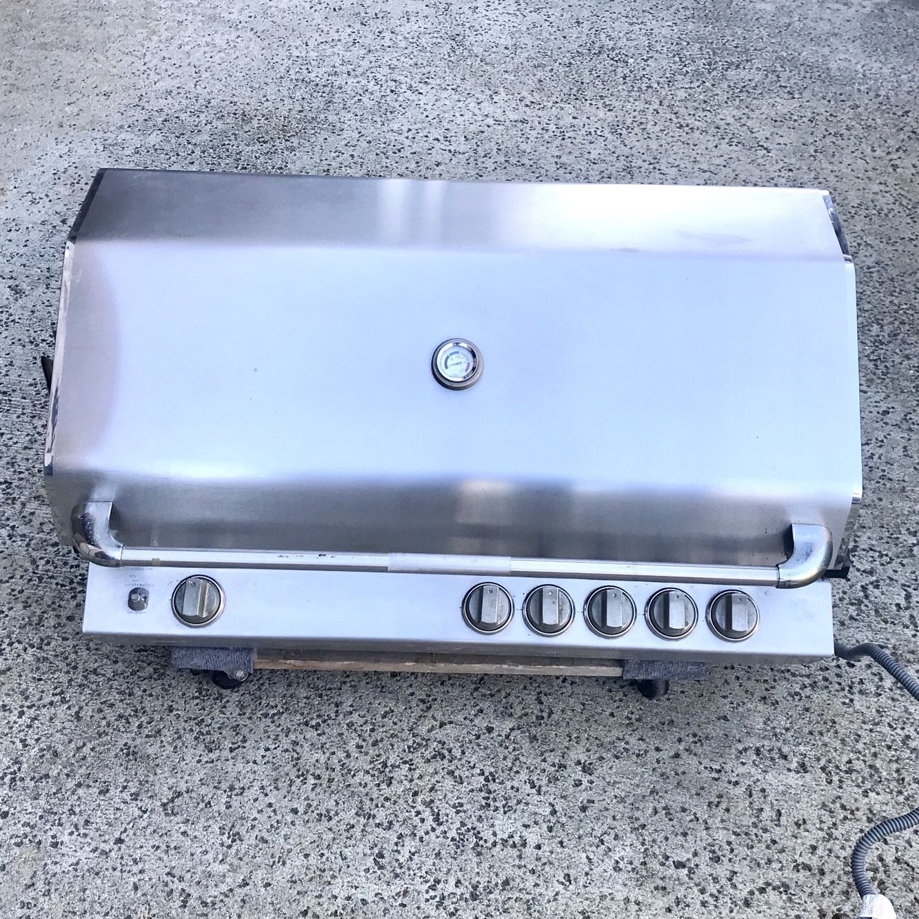 BARBECUES GALORE Stainless steel - 5 Burner Gas Grill Built In  39.5" 