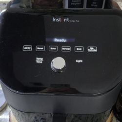 Instant Vortex Plus Air Fryer 