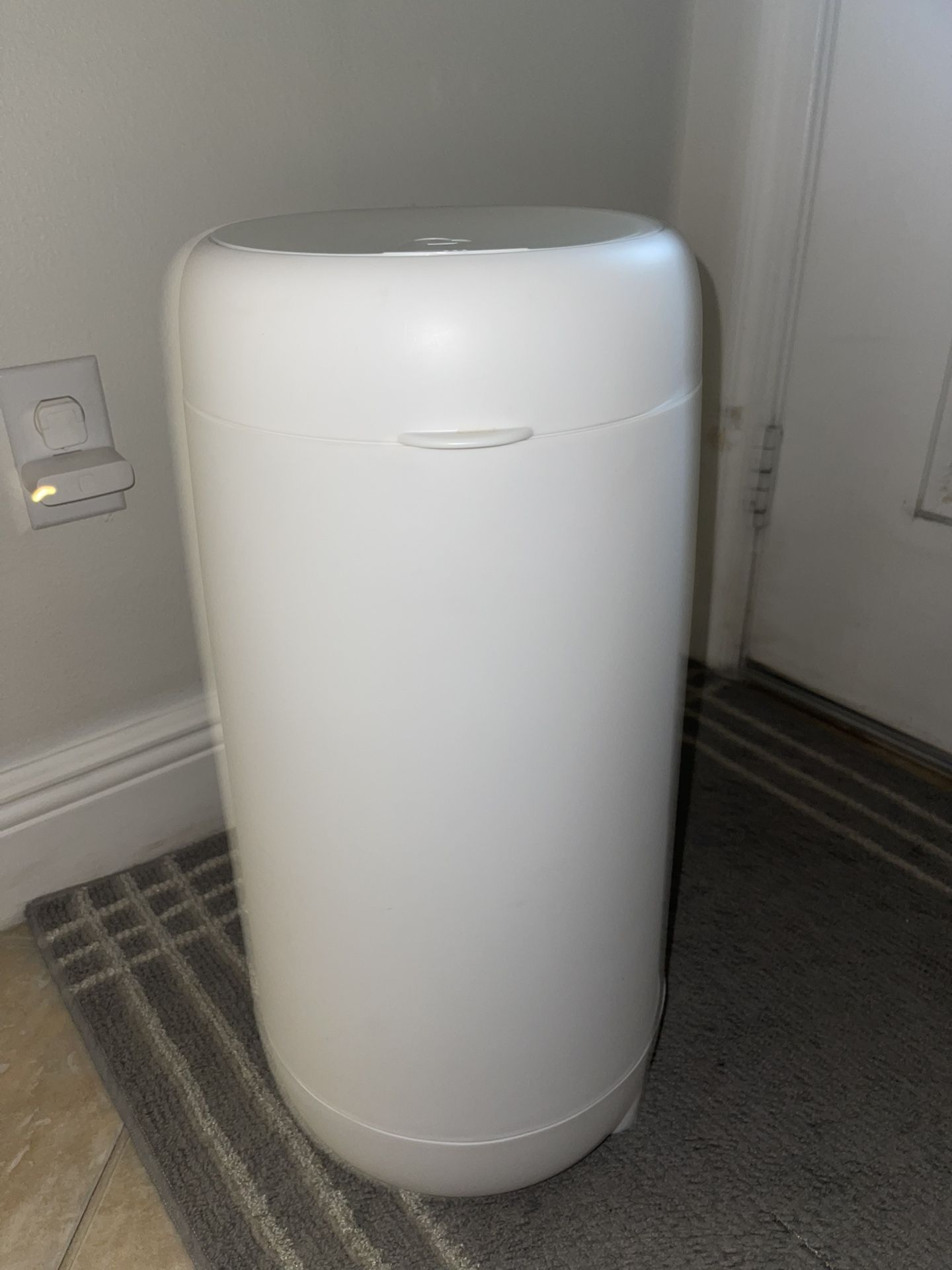 Munchkin Flex Diaper Pail