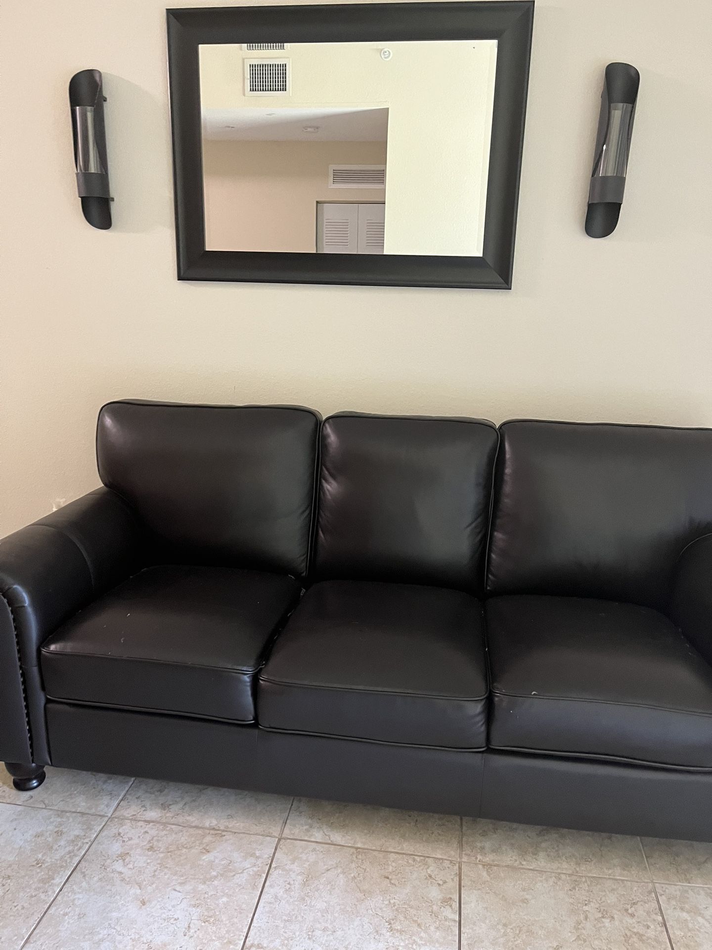 Leather Sofa Great Condition 