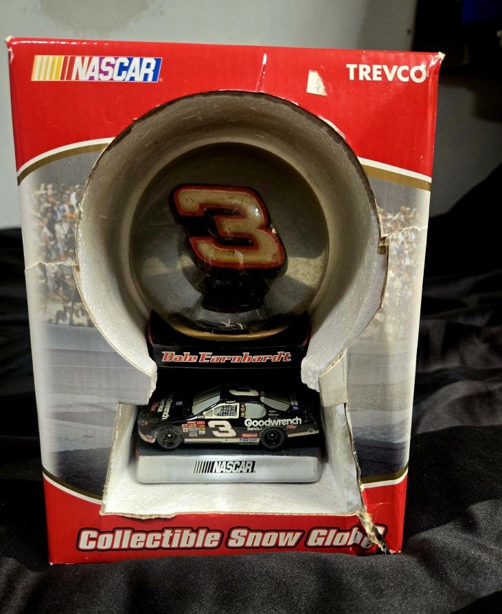 Nascar Dale Earnhardt #3 Collectible Snow Globe