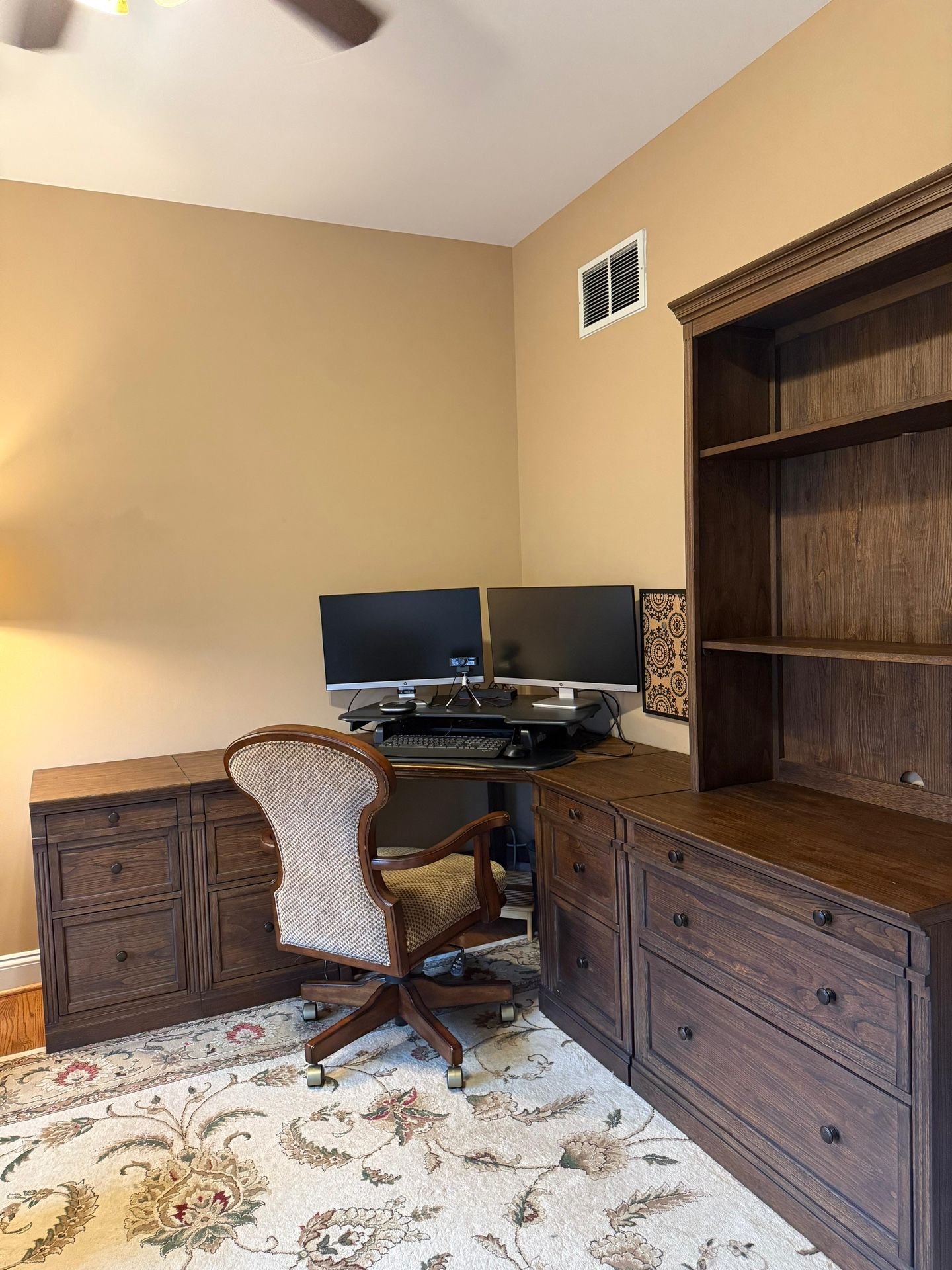 📍Office Set + Chair — Pottery Barn