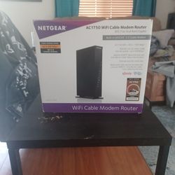 NETGEAR AC1750 WiFi Cable  Modem Router