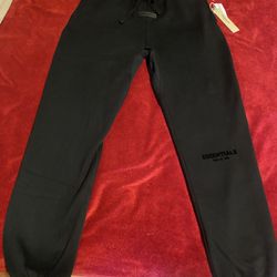 Essential Cuffed Sweats  