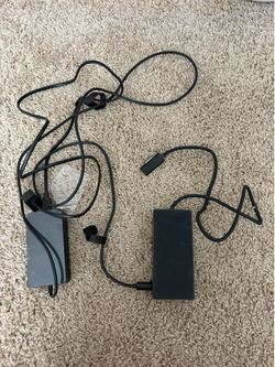 Microsoft Surface Docking Station / DisplayPort Bundle
