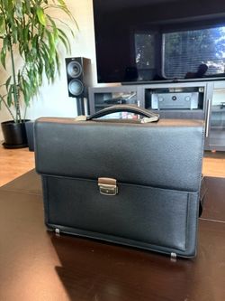 Ronts Genuine Leather Briefcase