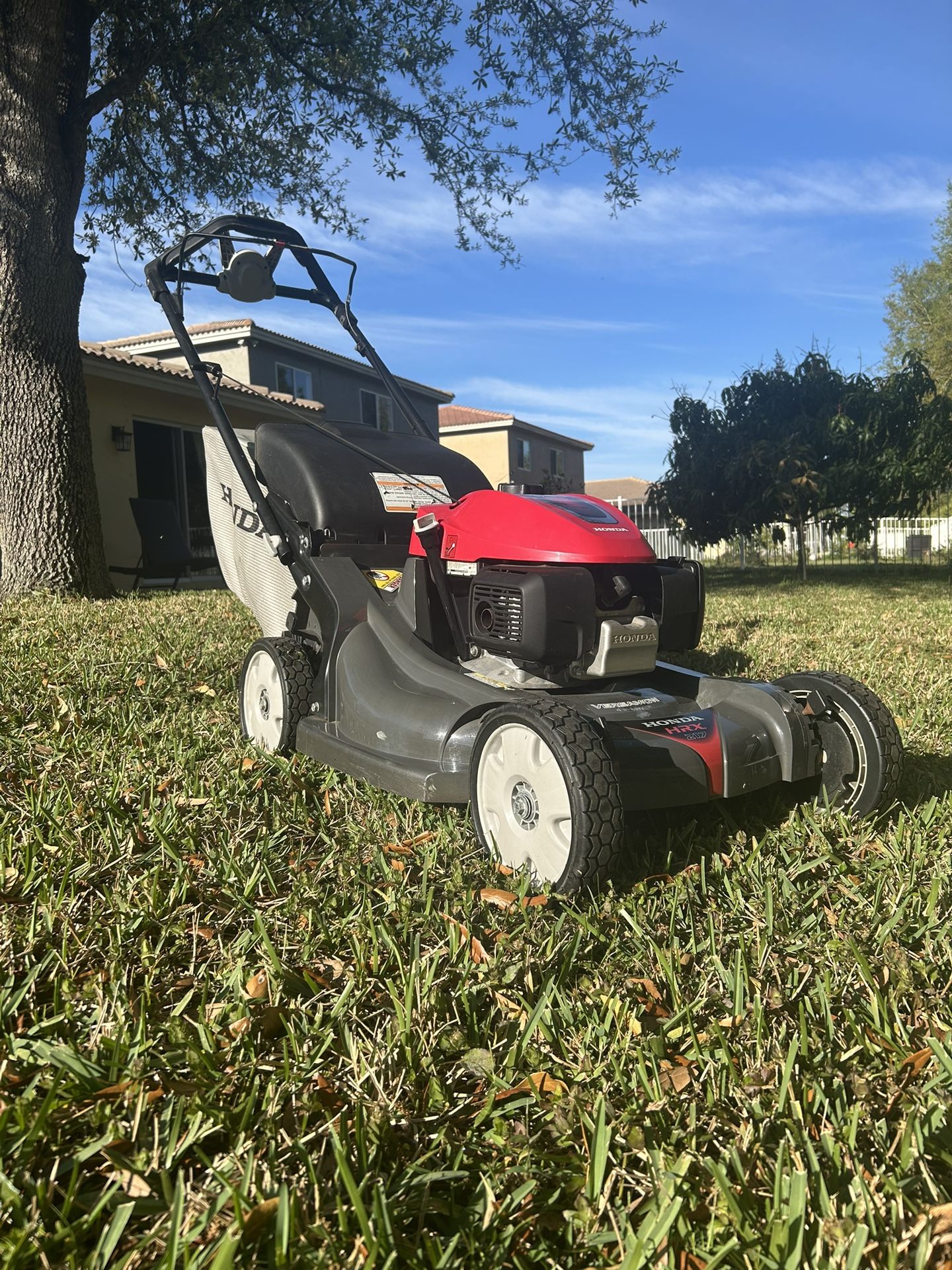 Pristine Honda Self Propelled Lawn Mower