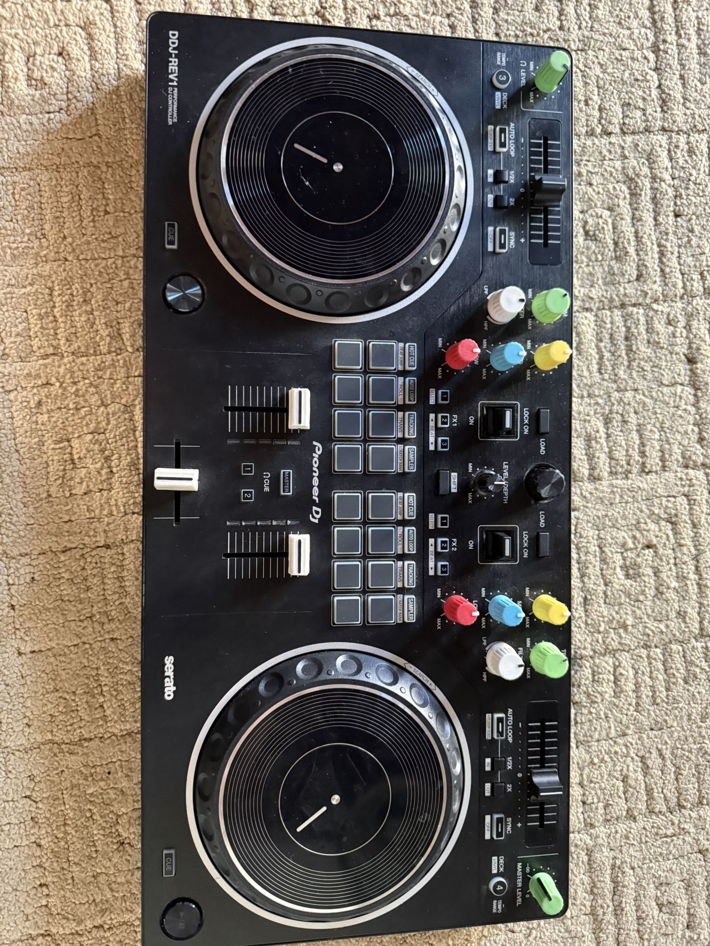 Pioneer DDJ-REV1 DJ Controller