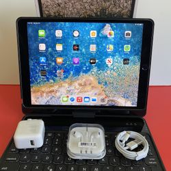 256GB Apple IPad Pro 10.5” (Retina Display/ latest iOS 15/ 2017 model) with keyboard & Accessories (Apple Pencil compatible)