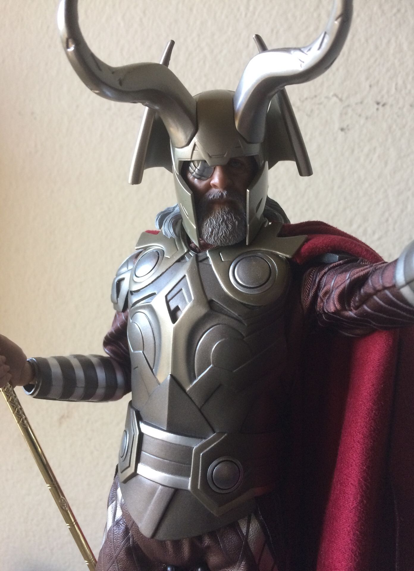 Hot toys Odin with box