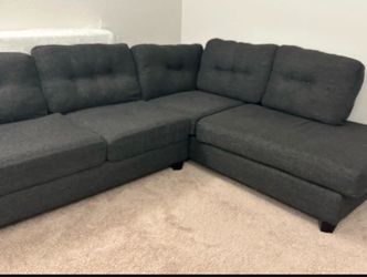 Modern Gray Sectional Sofa – Excellent Condition