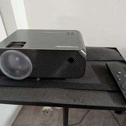 🎥 Bomaker Projector + Stand – Excellent Condition
