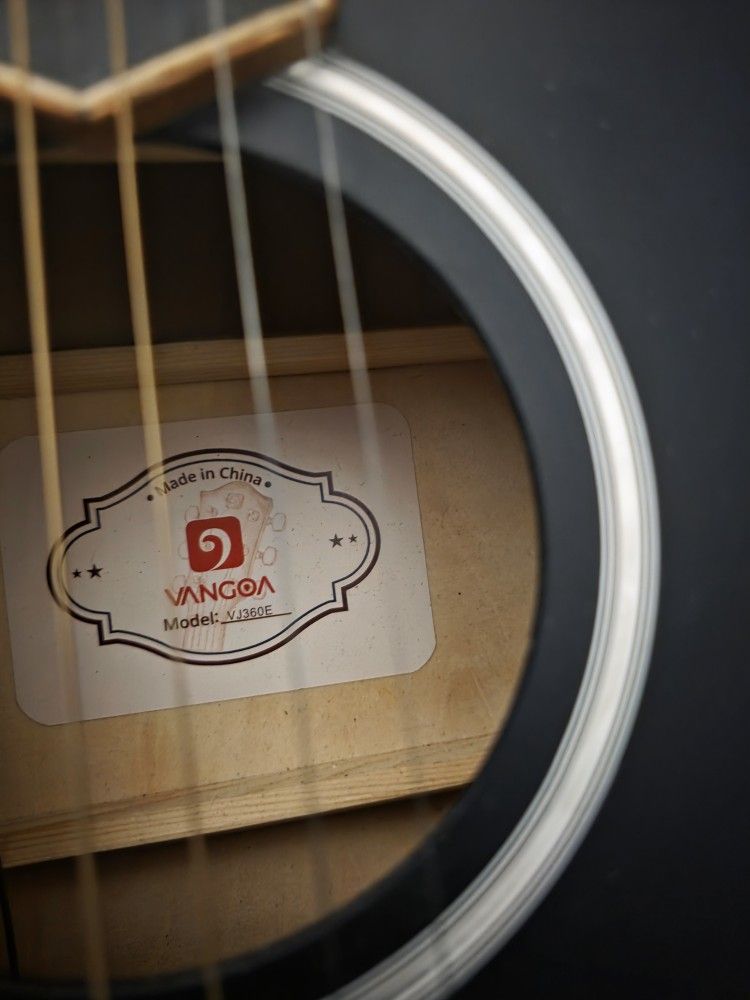 Guitar 3/4 Size. With Gig Bag