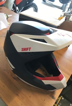 Brand new helmet only worn one time! Size L