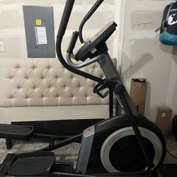 ProForm Carbon E7 Elliptical – Excellent Condition – iFit Smart Trainer ($500 OBO)