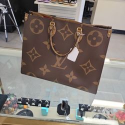 Louis Vuitton On The Go